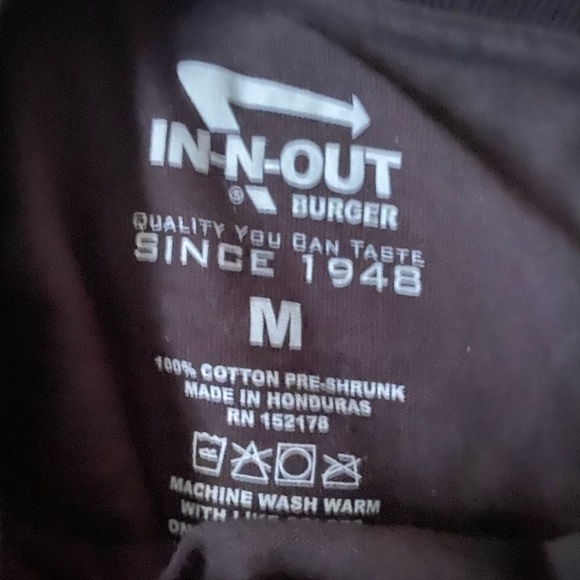 Black 70th anniversary in n out t shirt - Picture 3 of 3